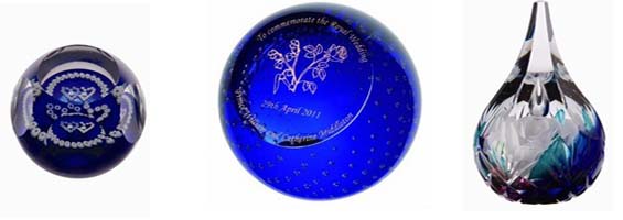 Prince William and Kate Middleton paper weight...